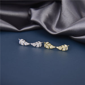 Classy leaf stud earring – available in Gold or Silver